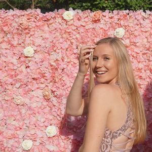 Meet your Posher, Cynthia